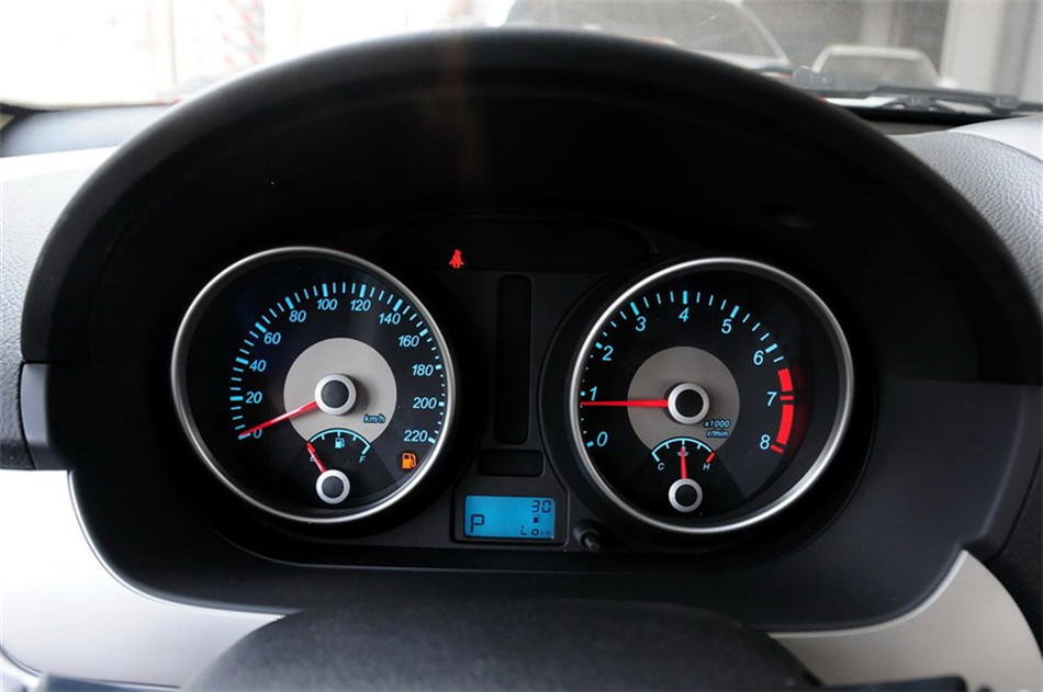 2013款 1.5L AT 经典型 内饰