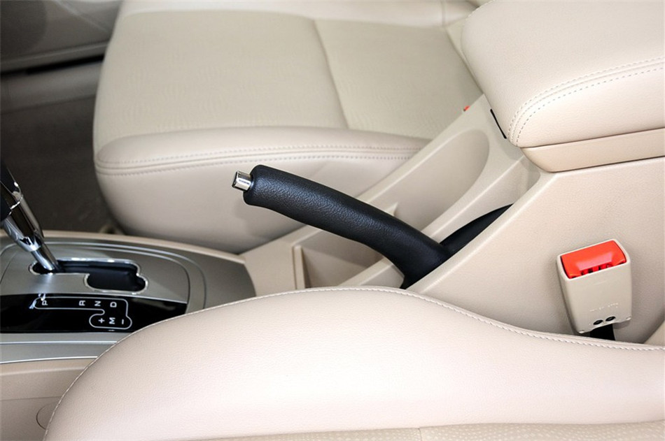 2013款 1.5L AT 经典型 内饰