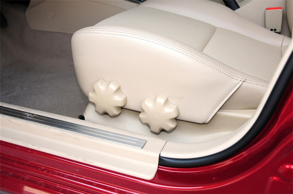 2013款 1.5L AT 经典型 座椅空间