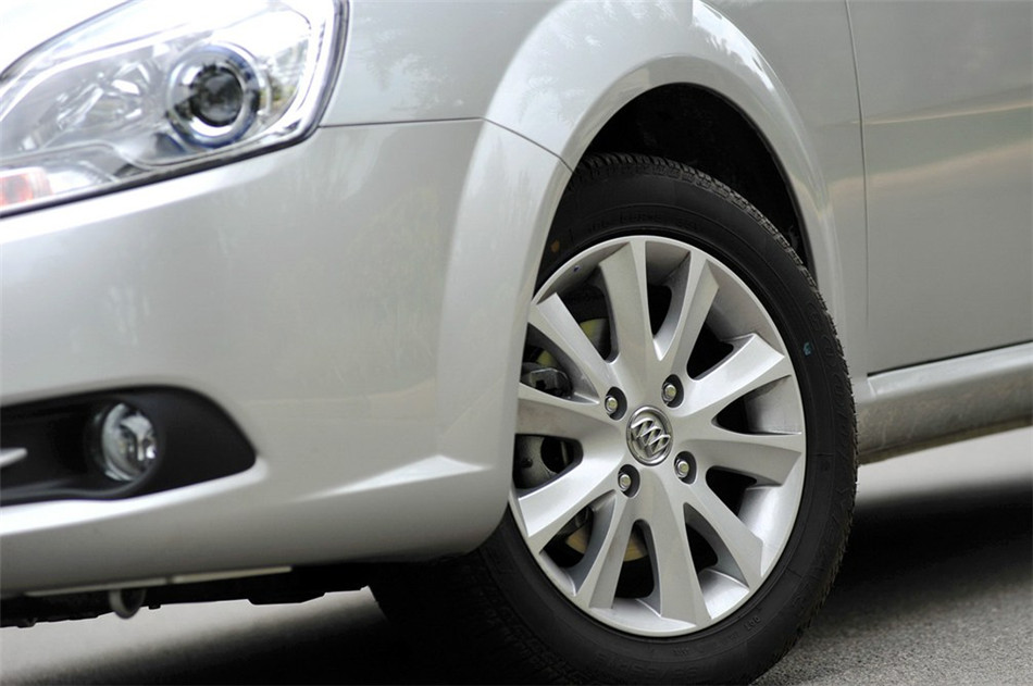 2013款 1.5L AT 尊享型 其他