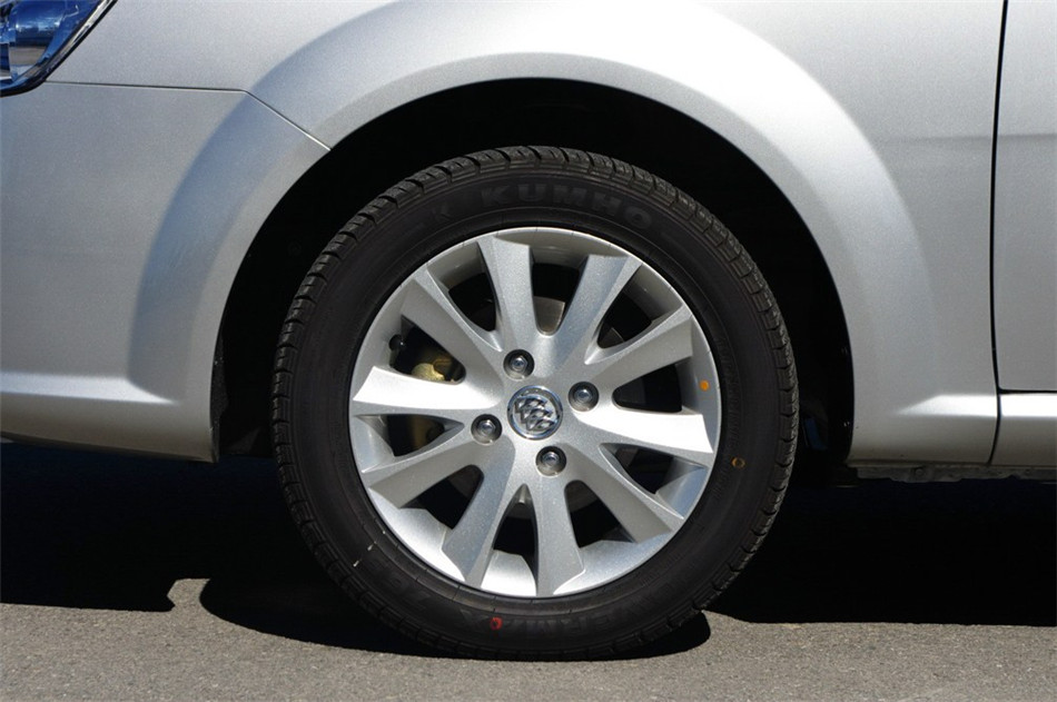 2013款 1.5L AT 尊享型 其他