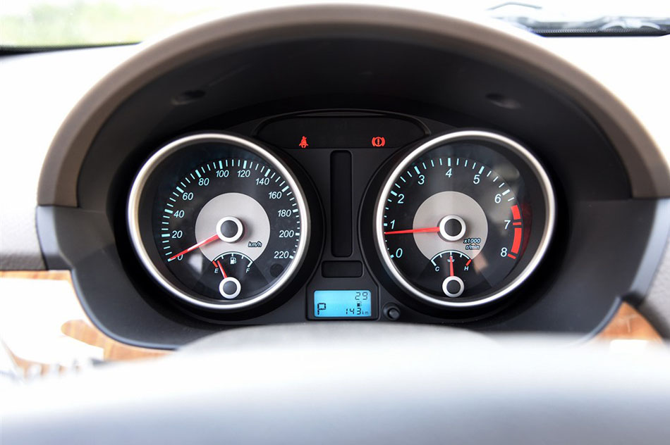 2015款 1.5L 自动经典型 内饰