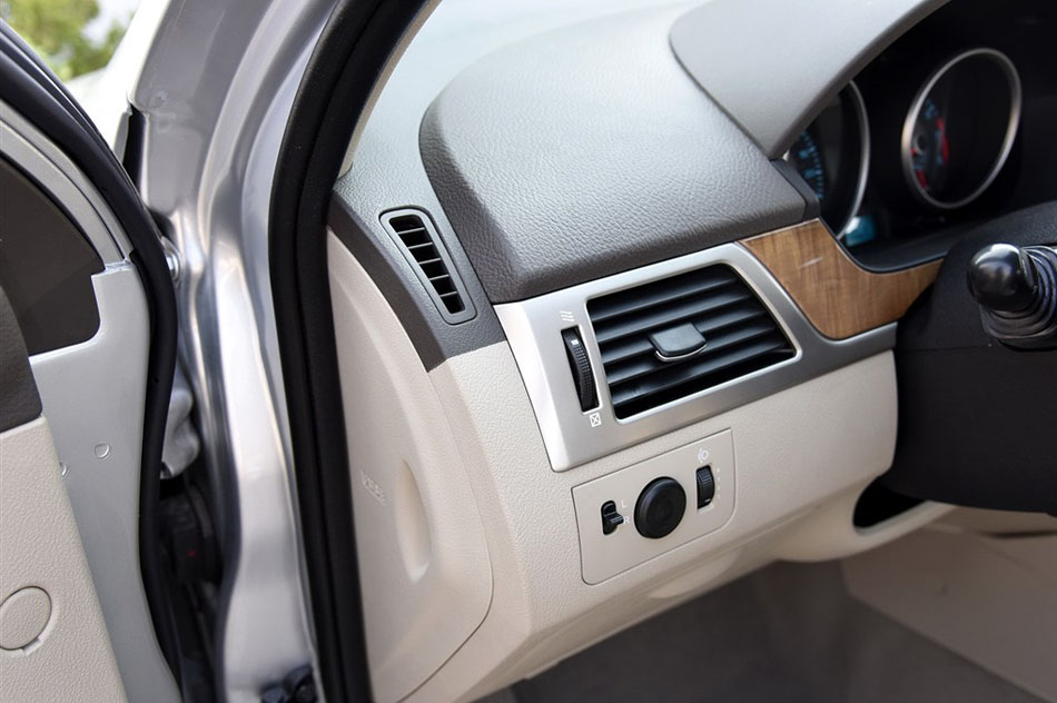 2015款 1.5L 自动经典型 内饰