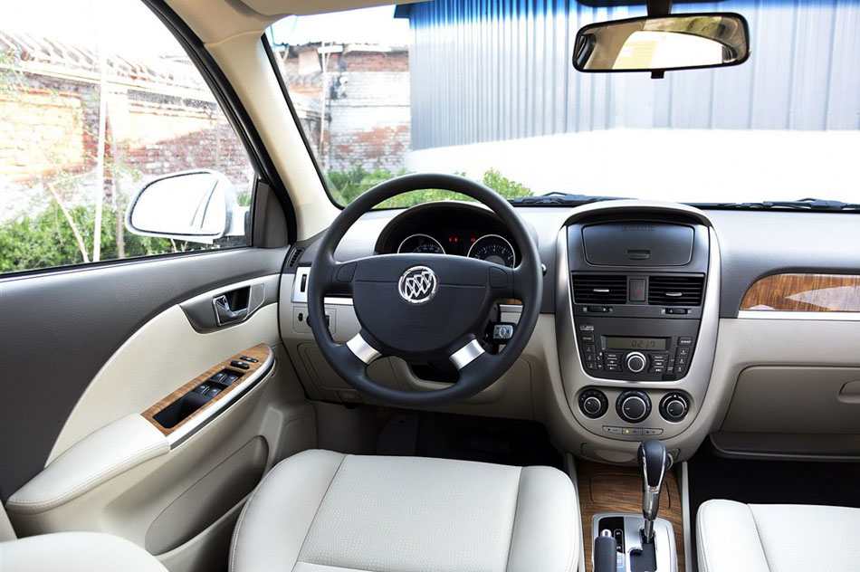 2015款 1.5L 自动经典型 内饰