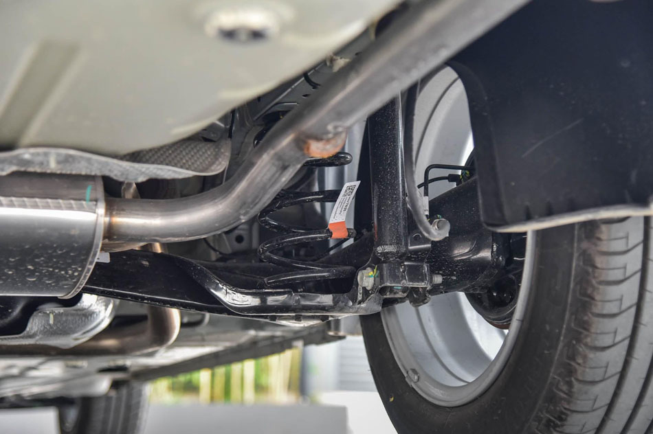 2018款 15N CVT豪华型 引擎底盘