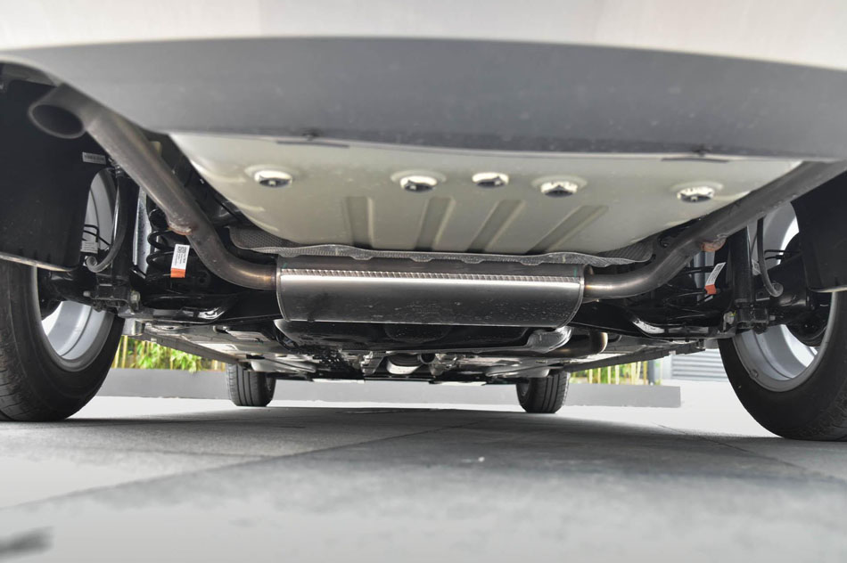 2018款 15N CVT豪华型 引擎底盘