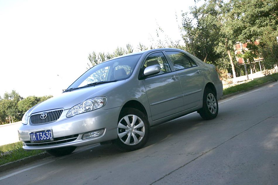 图为花冠EX外观及细节