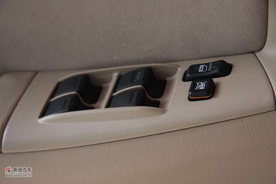 2010款花冠EX1.6手动特惠版