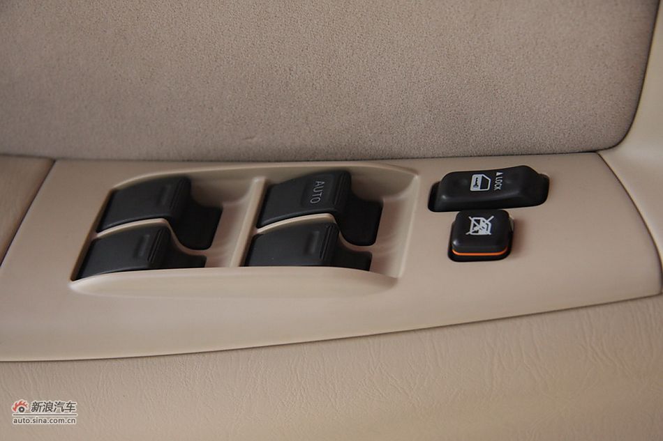 2010款花冠EX1.6手动特惠版