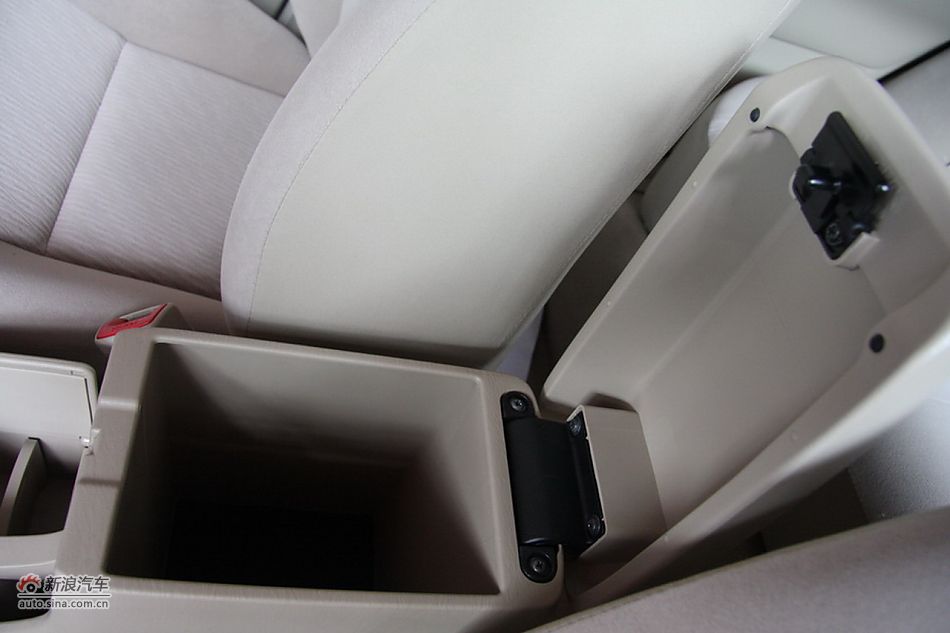 2010款花冠EX1.6手动特惠版