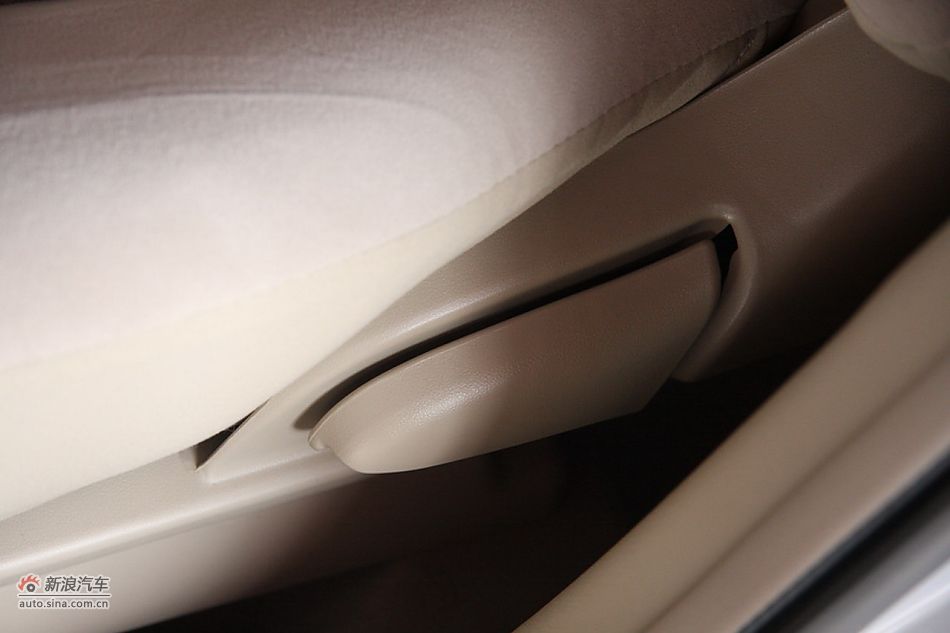 2010款花冠EX1.6手动特惠版