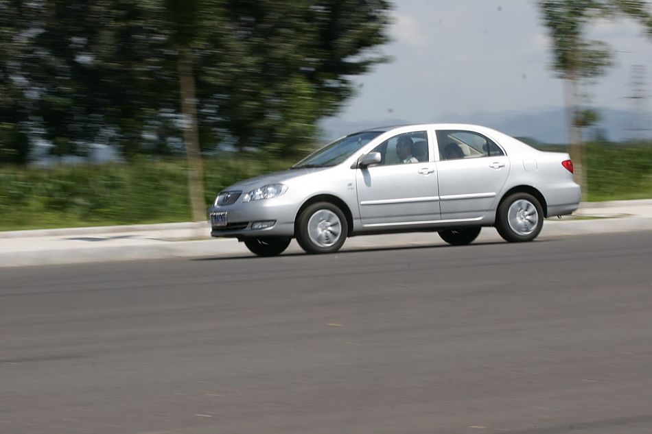 图为内饰及细节