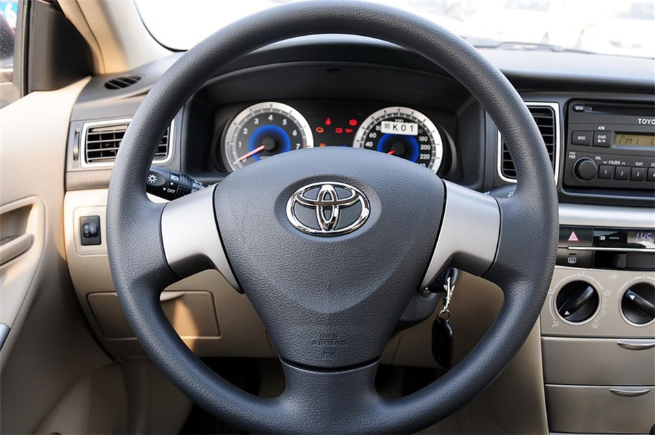 花冠EX 2013款 1.6L AT 豪华版 内饰