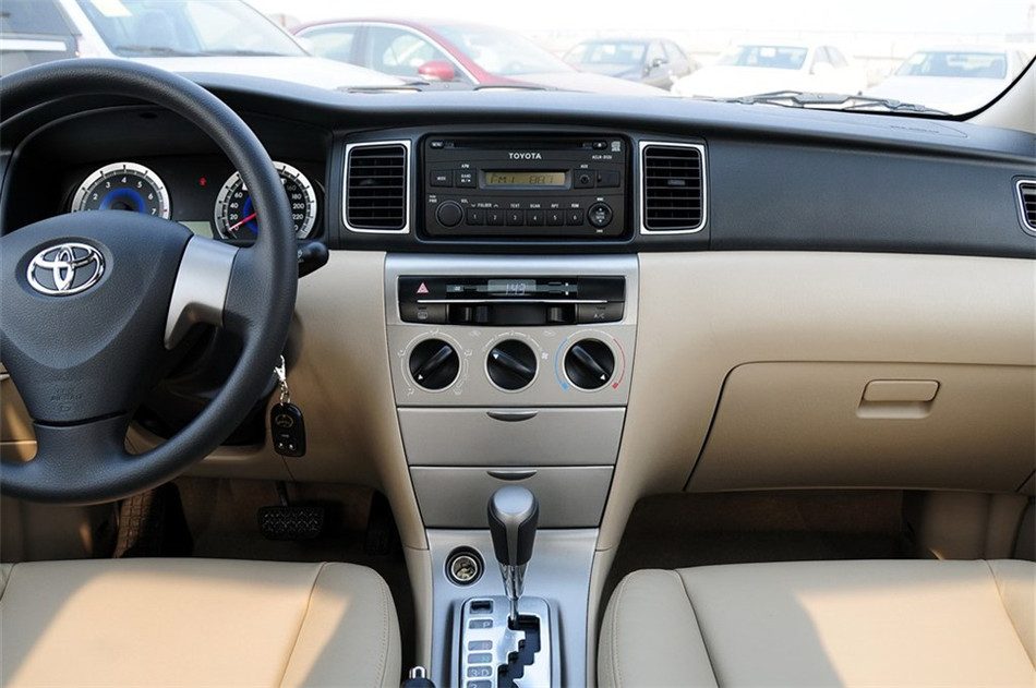 花冠EX 2013款 1.6L AT 豪华版 内饰