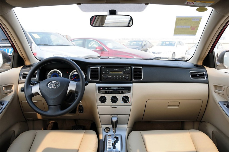 花冠EX 2013款 1.6L AT 豪华版 内饰