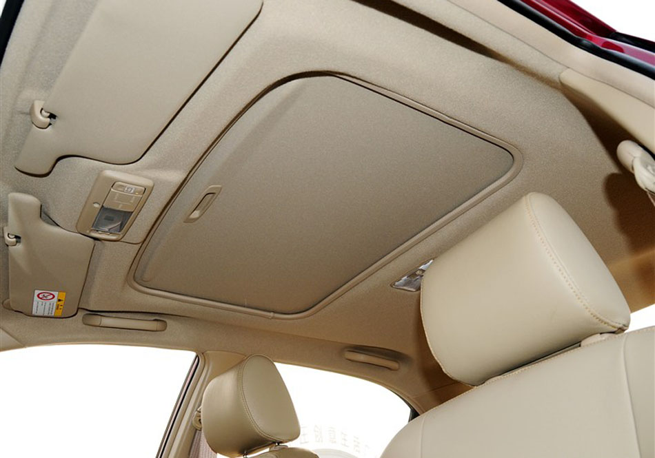 2013款花冠1.6L AT 豪华版 座椅空间