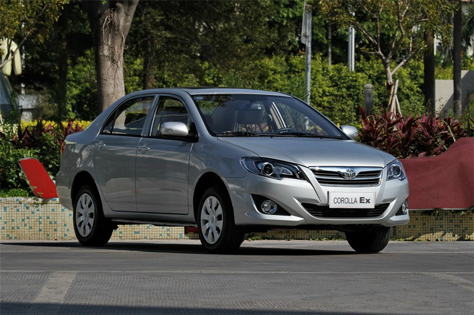 2013款花冠1.6L手动卓越版