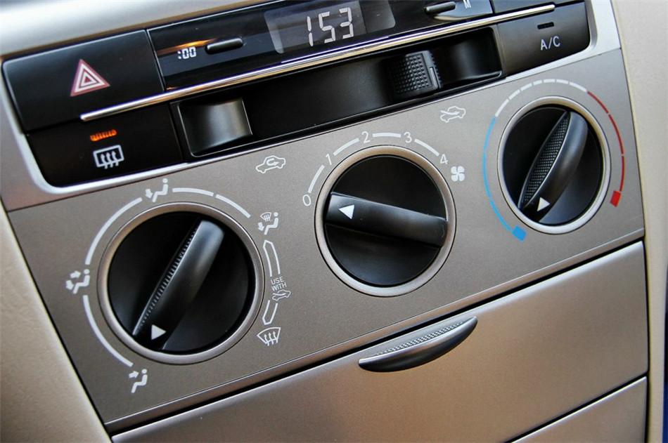 2013款花冠1.6L手动卓越版