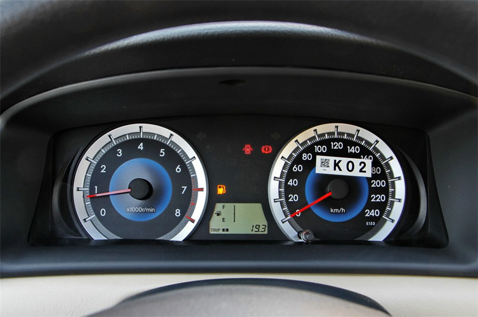 2013款花冠1.6L手动卓越版