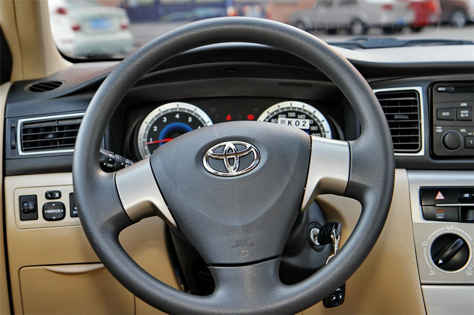 2013款花冠1.6L手动卓越版