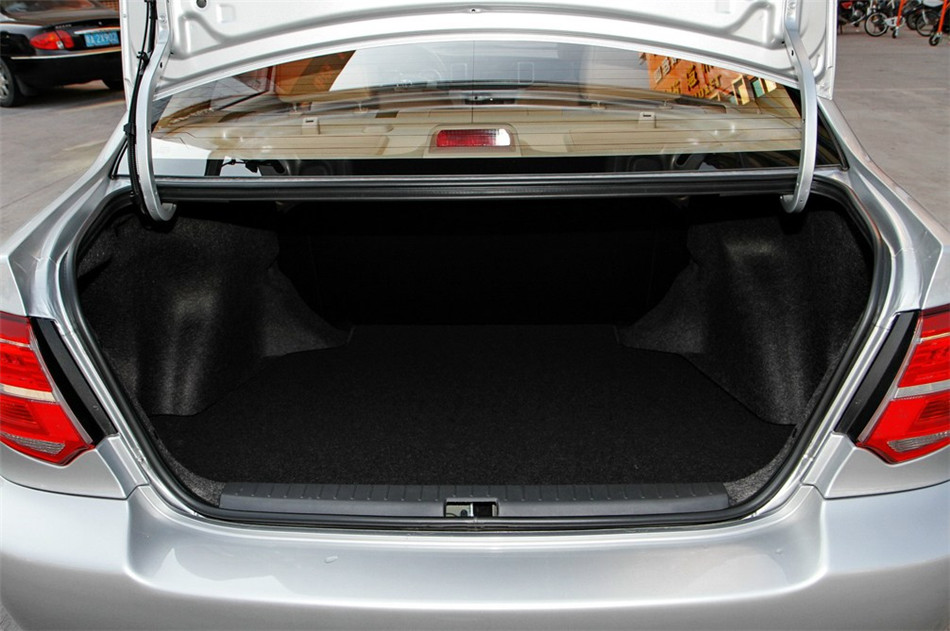 2013款花冠1.6L手动卓越版