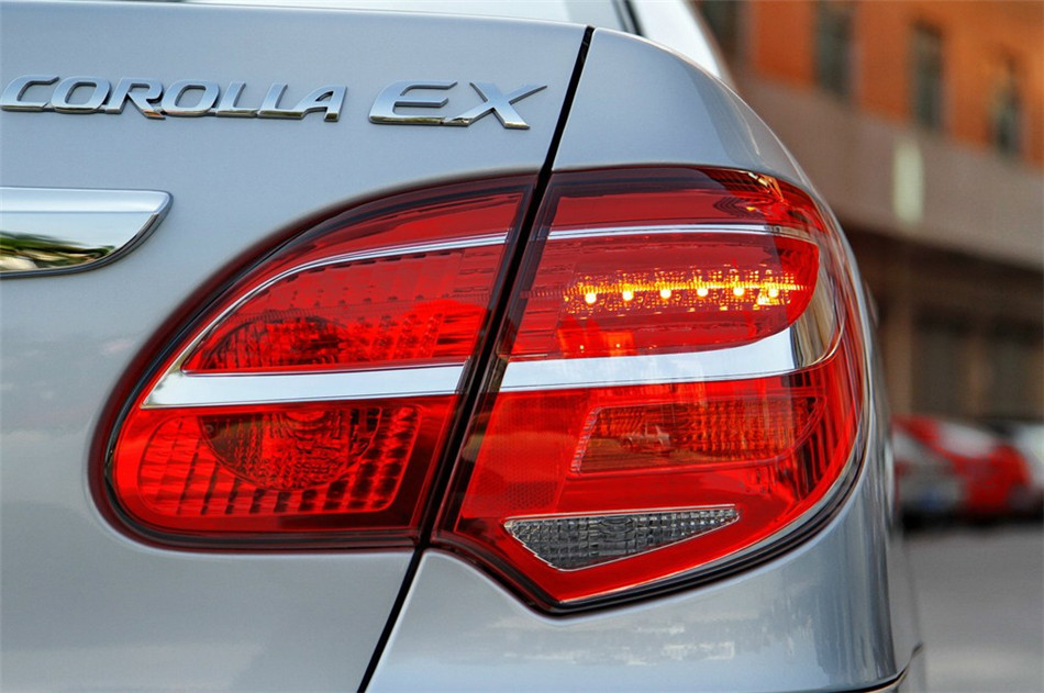 2013款花冠1.6L手动卓越版