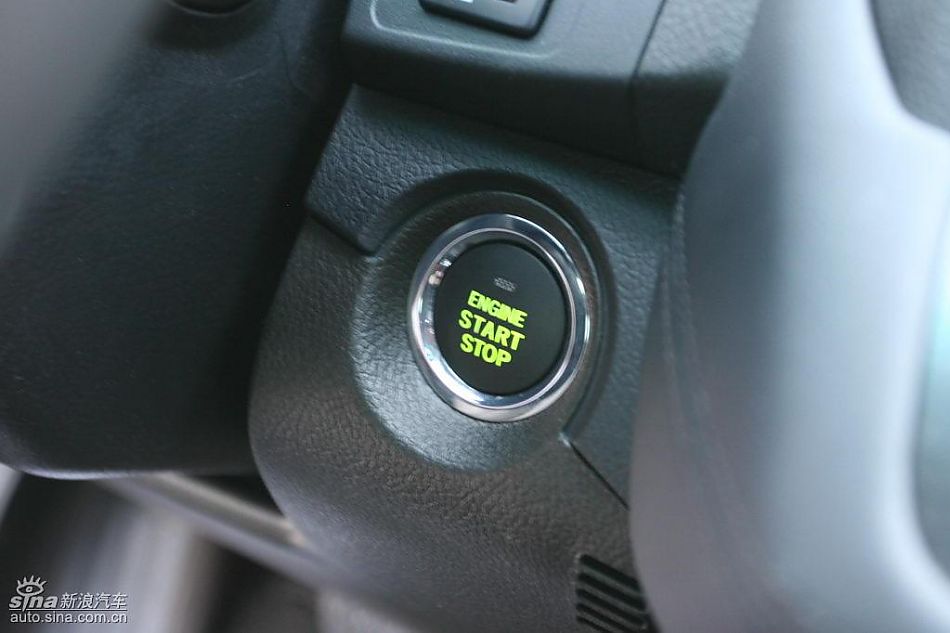 新皇冠内饰及细节