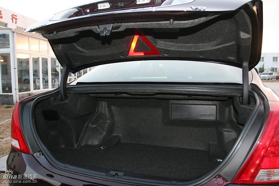 新皇冠内饰及细节