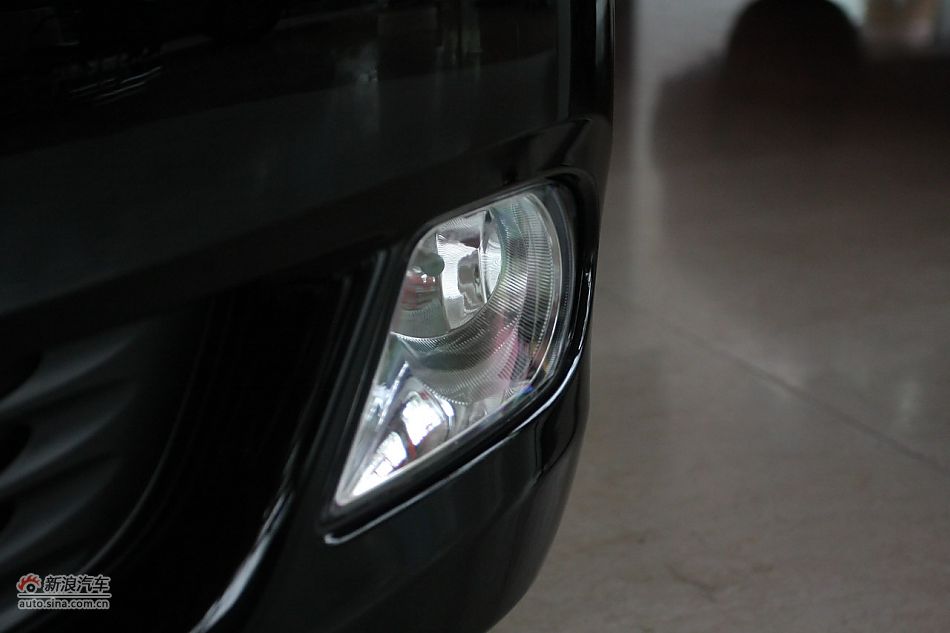 2010款新皇冠2.5L V6天窗导航版