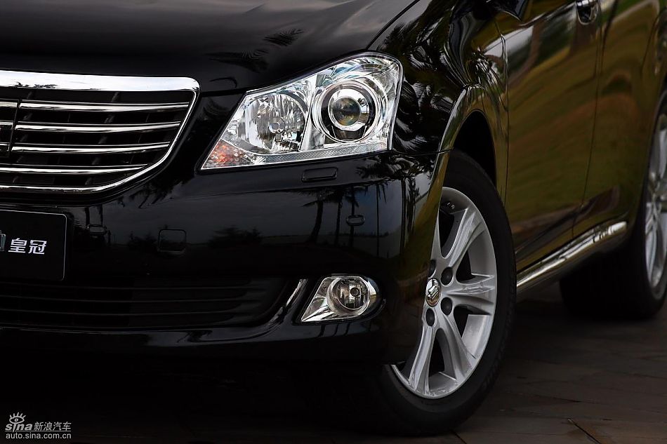 丰田新皇冠试驾实拍图外观