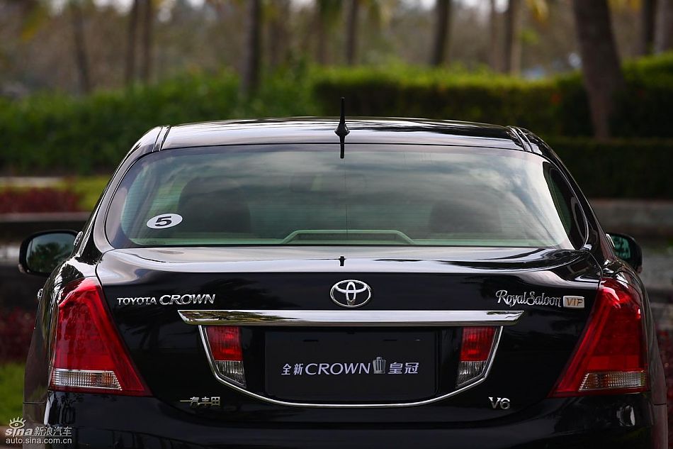 丰田新皇冠试驾实拍图外观