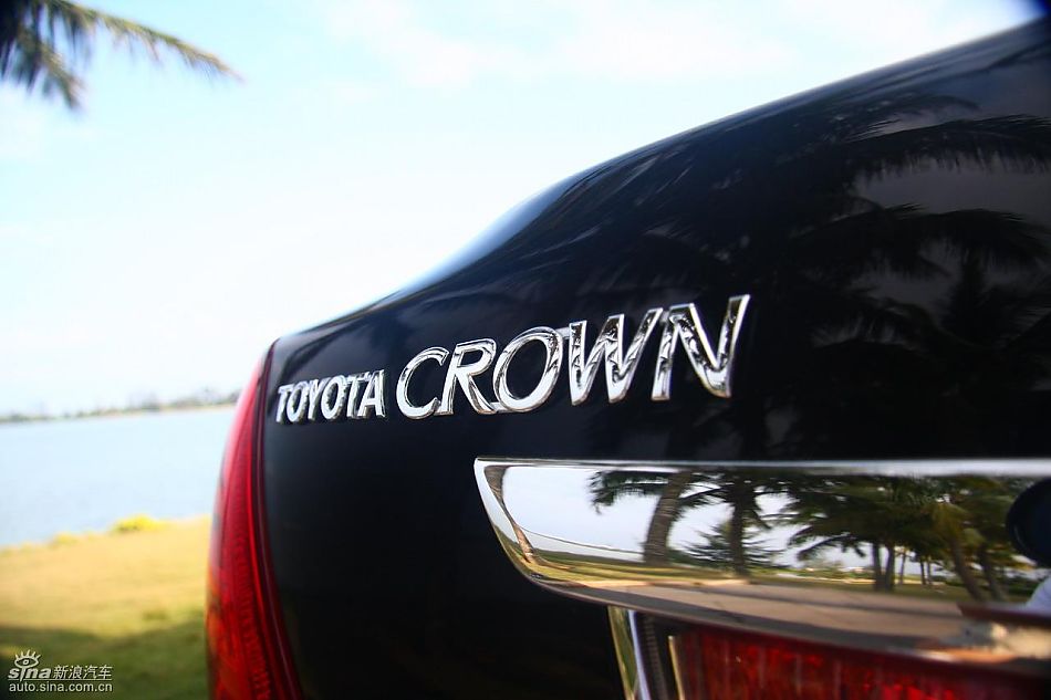 丰田新皇冠试驾实拍图外观