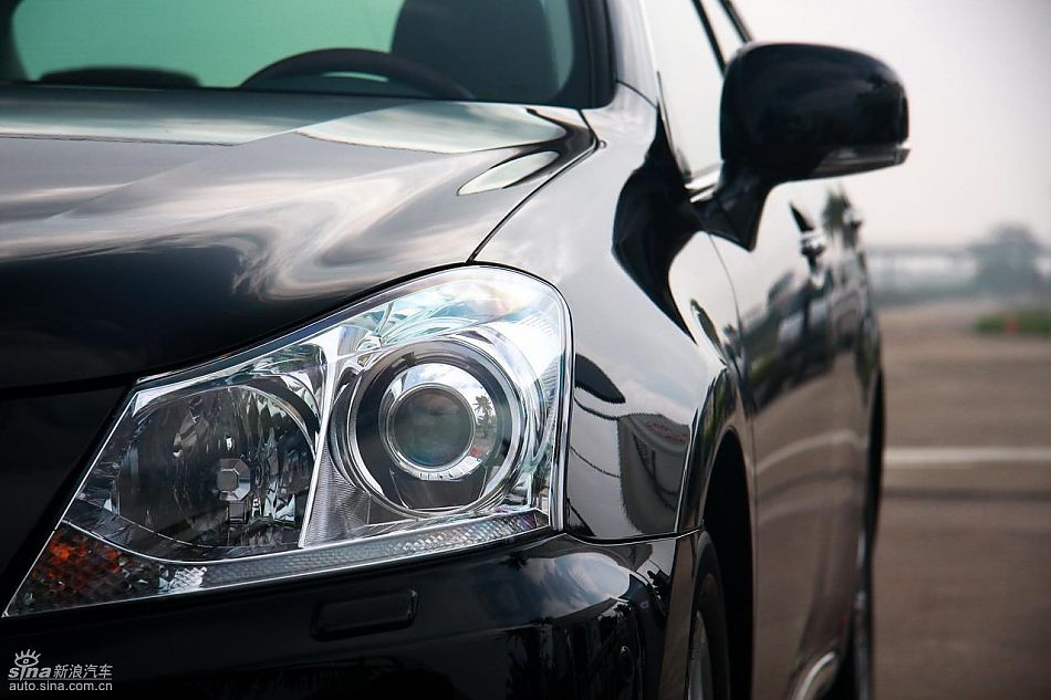 丰田新皇冠试驾实拍图外观