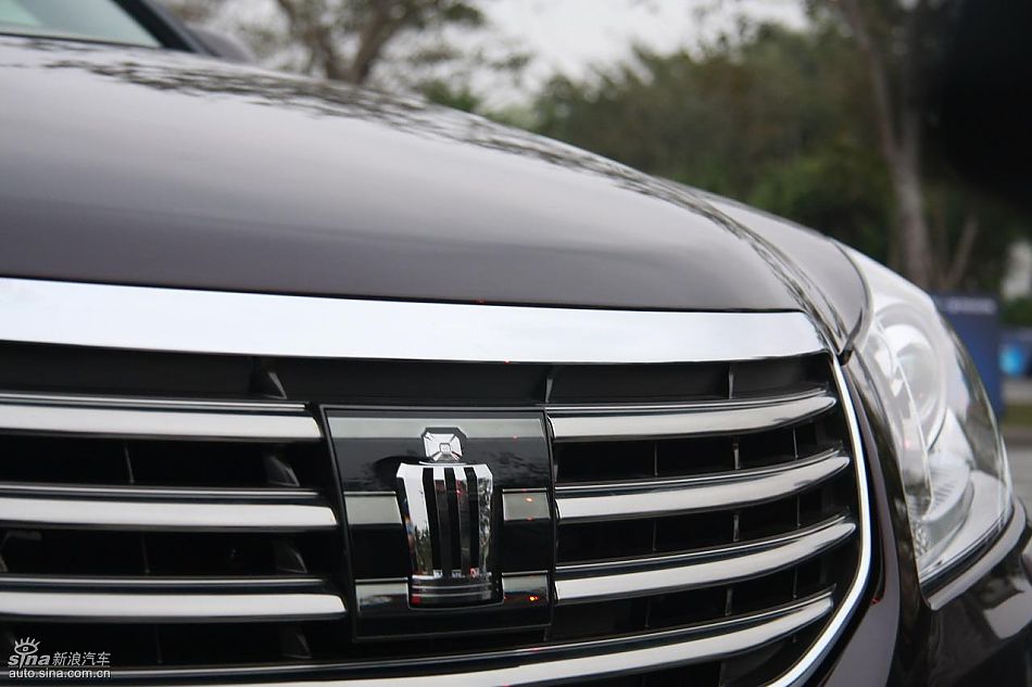 丰田新皇冠试驾实拍图发动机与细节