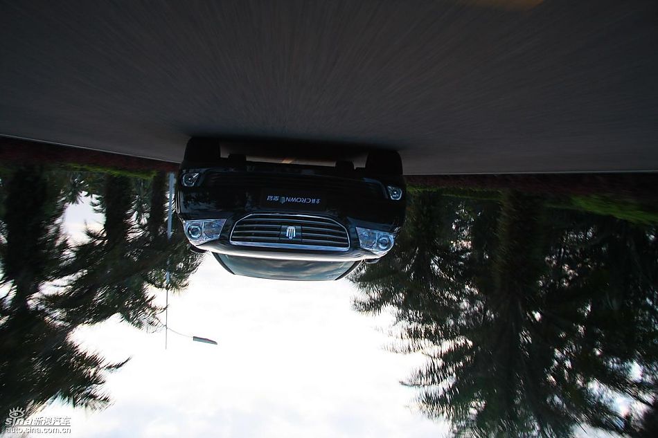 丰田新皇冠试驾实拍图动态