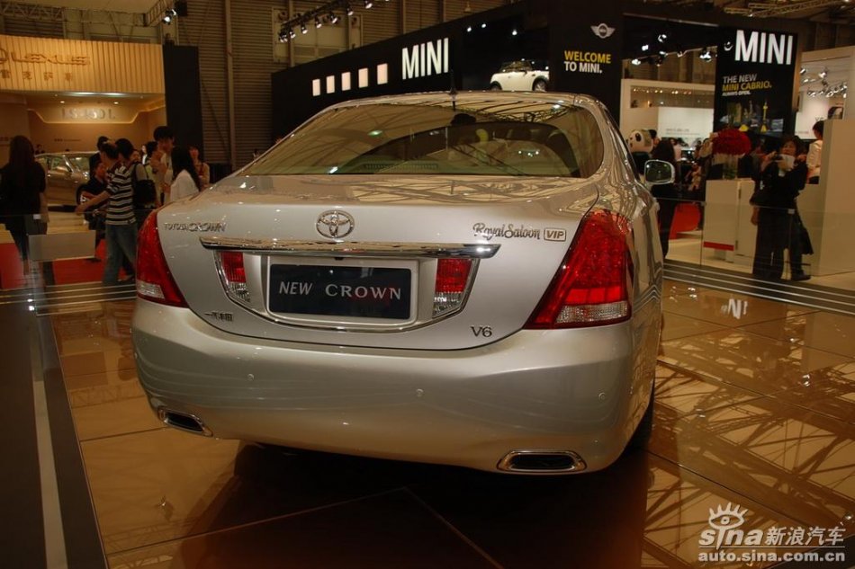 丰田新皇冠