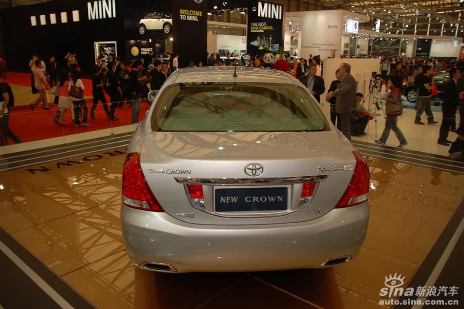 丰田新皇冠