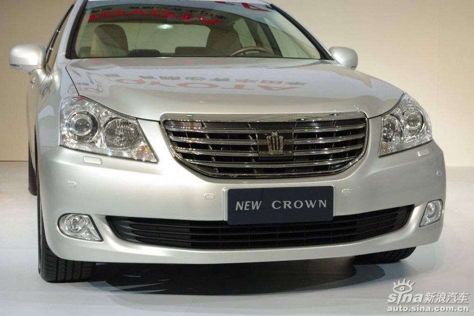 丰田新皇冠