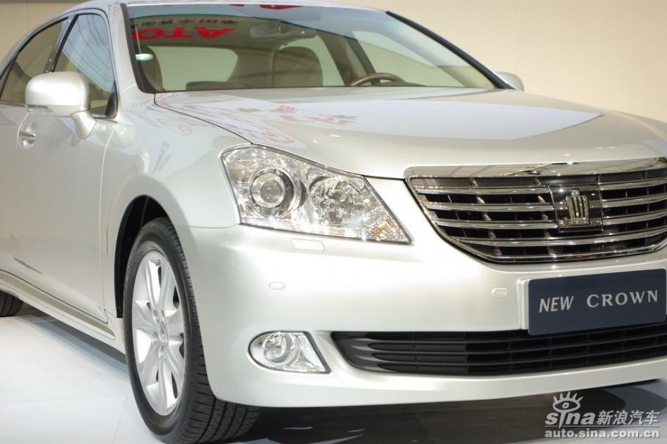 丰田新皇冠