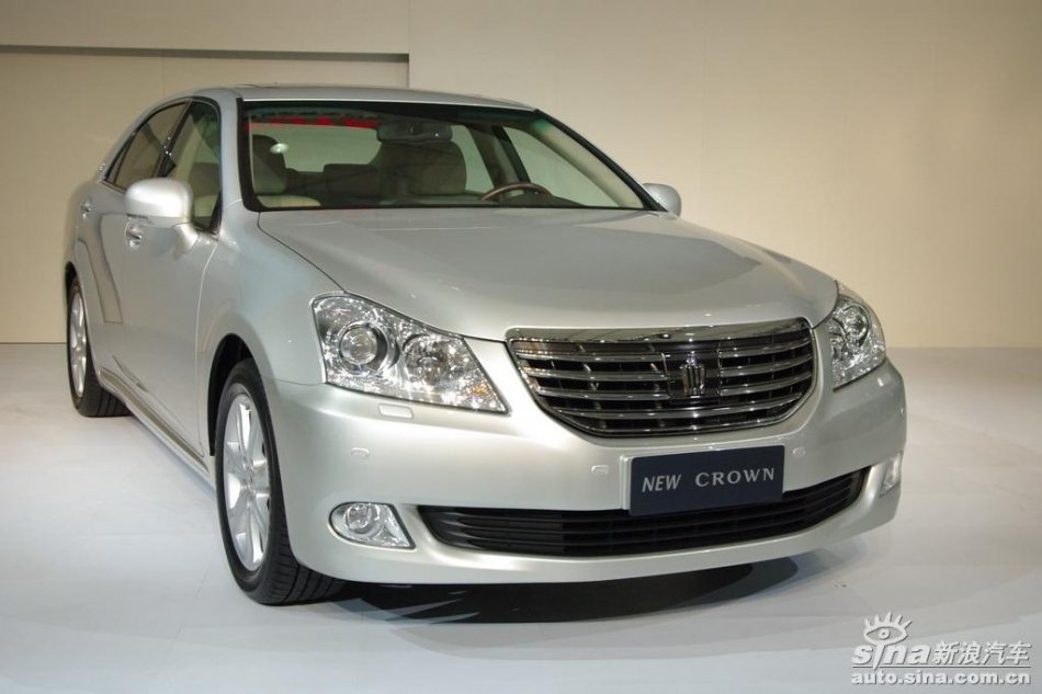 丰田新皇冠