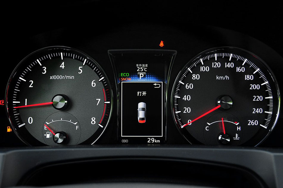 2015款 2.5L 时尚版 内饰