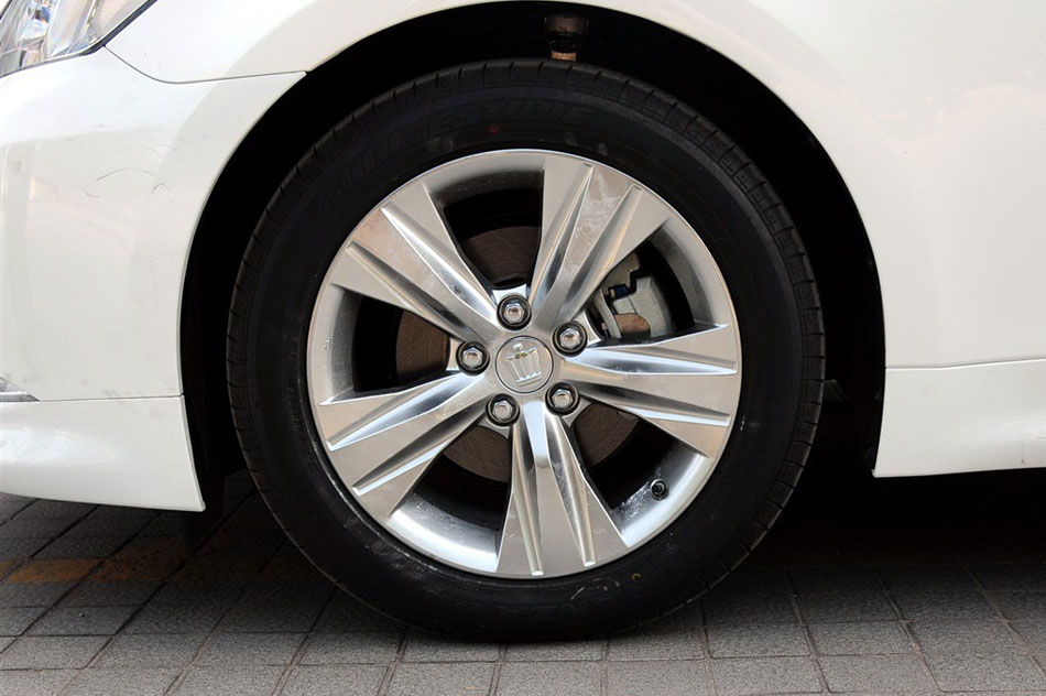 2015款 2.5L 时尚版 细节