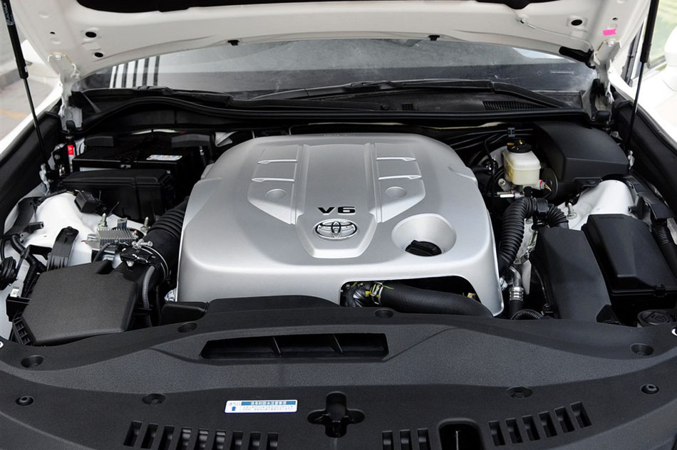 2015款 2.5L 时尚版 引擎底盘