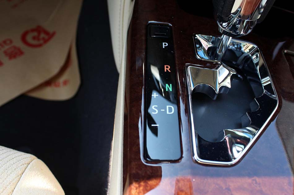 2018款 2.0T 先锋版 内饰