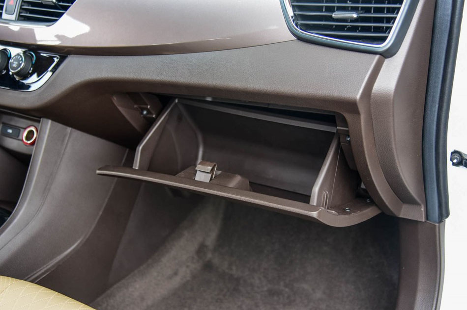 2017款 1.5L 时尚型 内饰