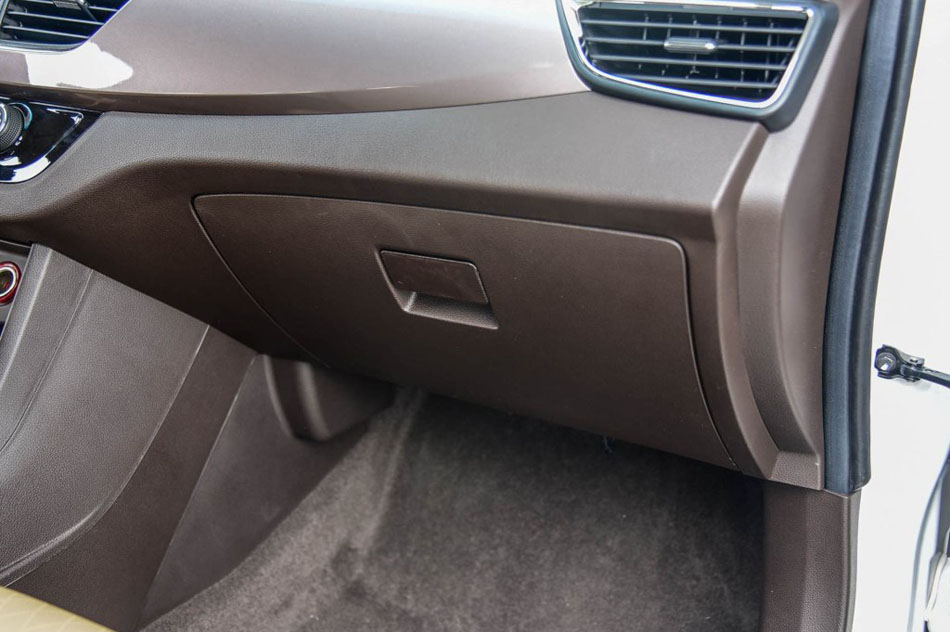 2017款 1.5L 时尚型 内饰