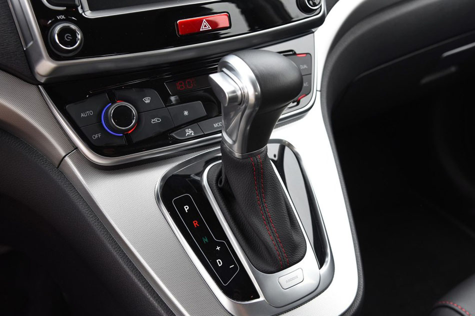 2017款 1.5T 自动两驱尊贵型 内饰