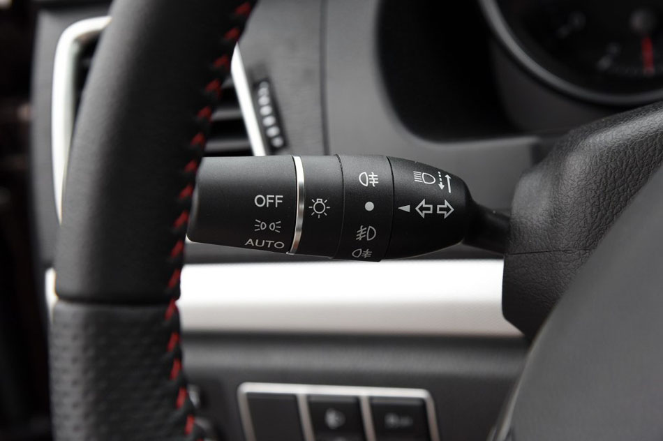 2017款 1.5T 自动两驱尊贵型 内饰