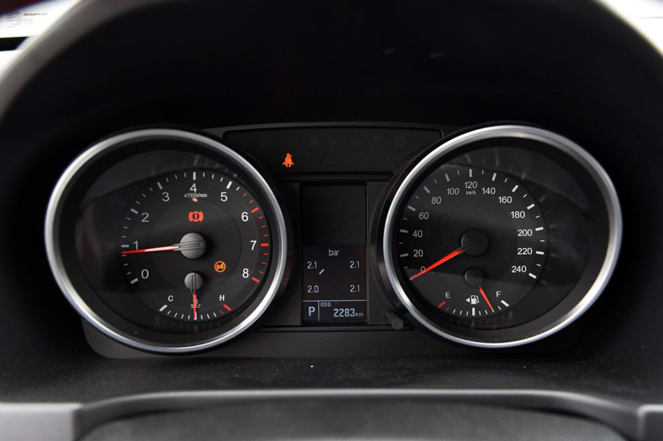 2017款 1.5T 自动两驱尊贵型 内饰