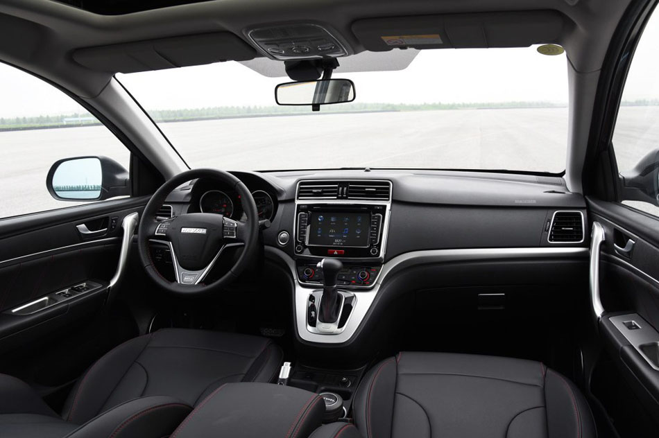 2017款 1.5T 自动两驱尊贵型 内饰